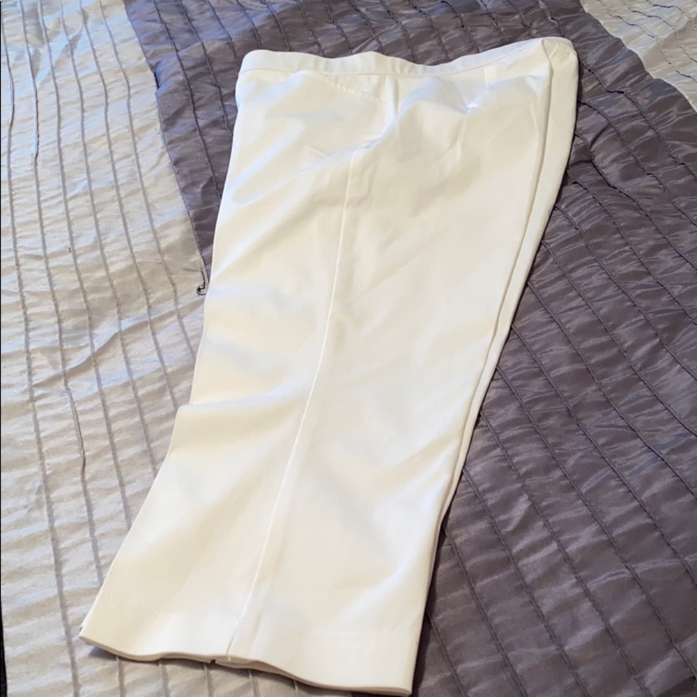 NWOT, Tribal, women capris size 2P